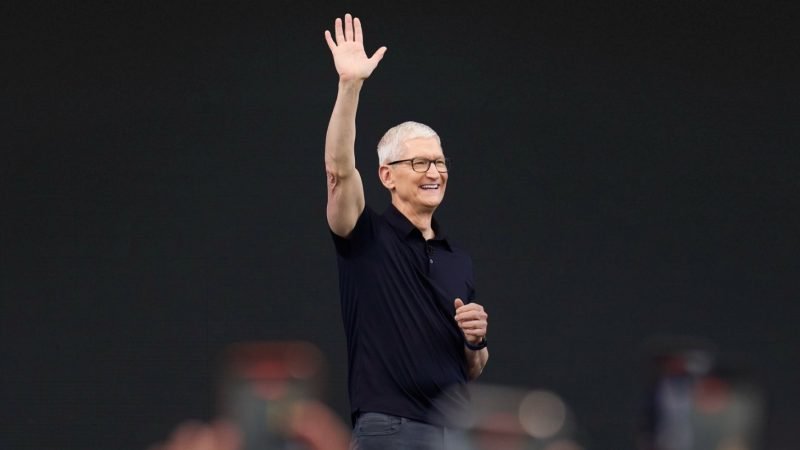 Tim Cook Tulis Pesan Emosional di Hari Terakhir sebagai CEO Apple