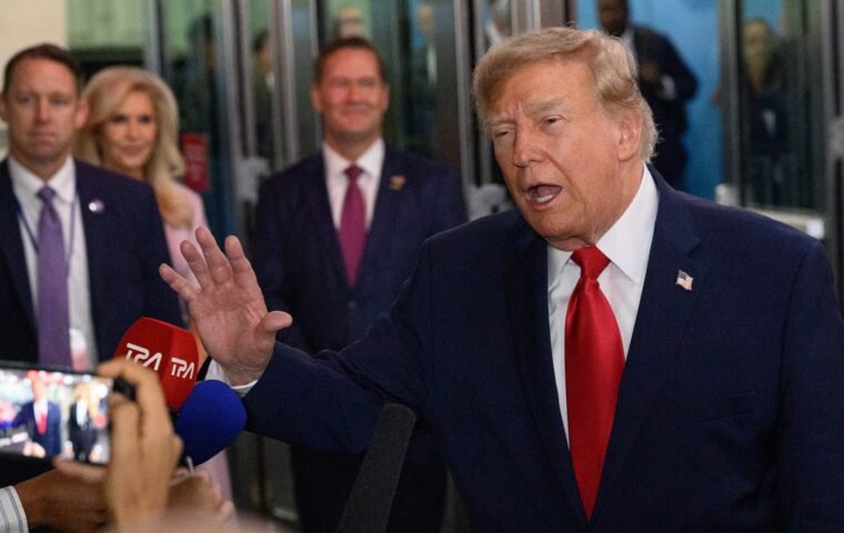 Trump Usulkan Istilah 'Super Intelligence' untuk AI