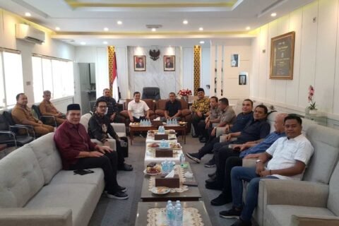 Wagub Aceh Dek Fadh dan Ketua DPRA Bahas Perubahan UUPA